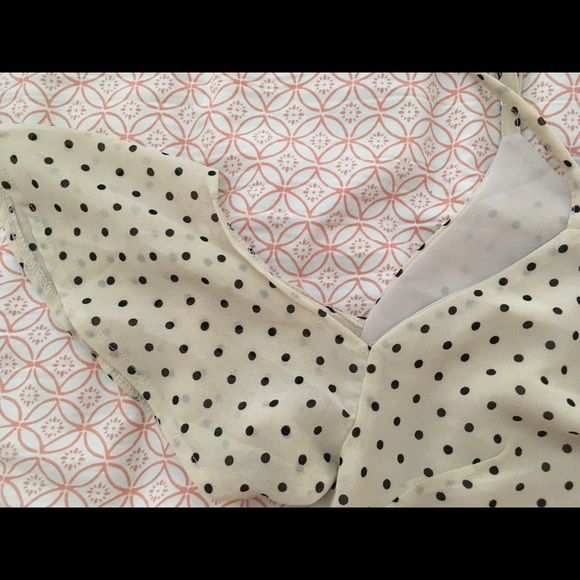 Flow-y, Off-the-Shoulder Crop Top - Picture 4 of 5